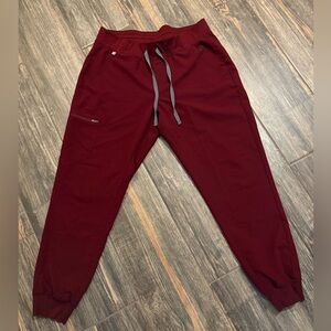 FIGS Zamora Jogger Pants - L Burgundy